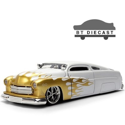 JADA BIGTIME MUSCLE 1951 MERCURY 1/24 DIECAST with GOLD FLAMES WHITE 36452
