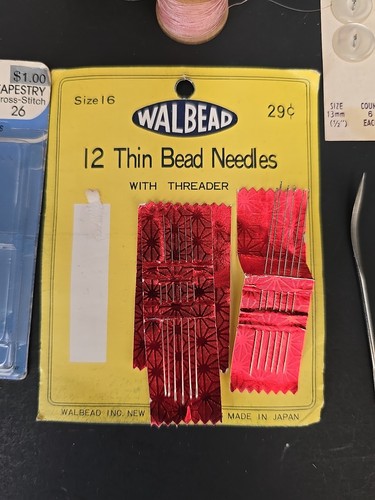 Vintage Lot of Sewing Notions Wood Spool Needles Buttons Hooks Eyes Prym Walbead - Picture 10 of 21
