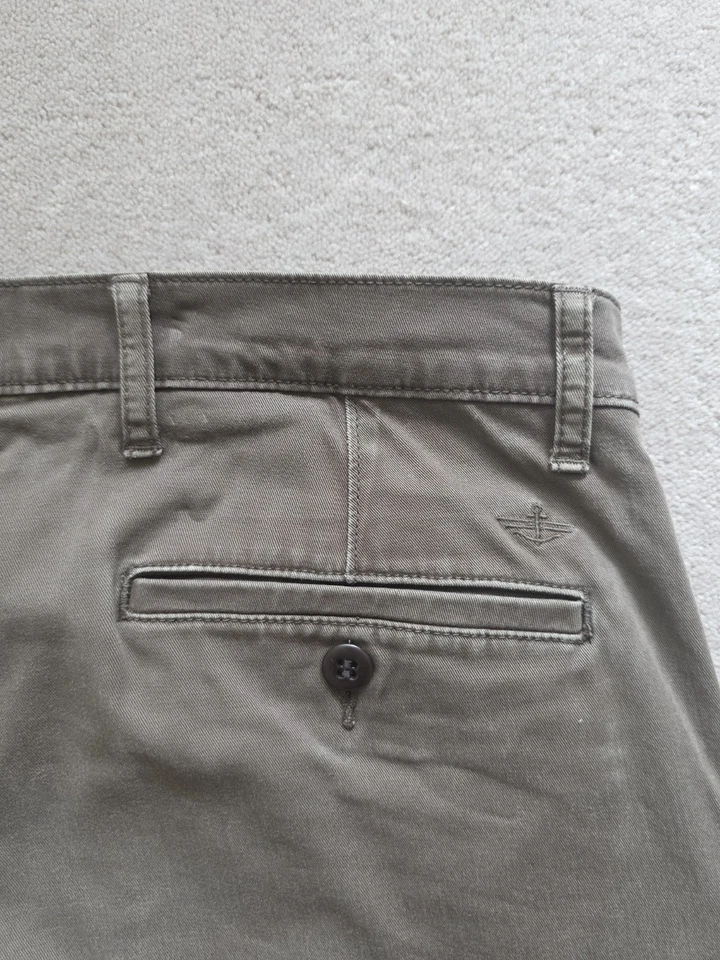 Dockers Skinny Tapered Chino Trousers W33 L34 Taupe Brown Mens Casual Pants - Image 3 of 4