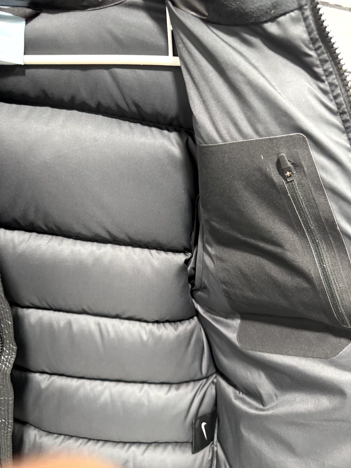 Chaqueta acolchada Nike x Drake NOCTA Foto 4 de 4