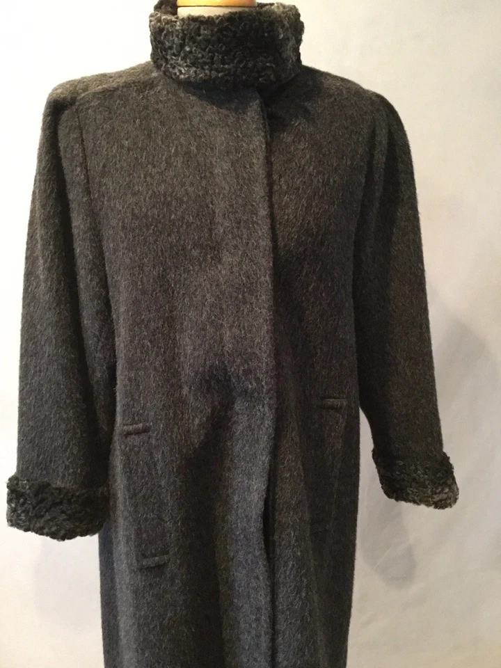 ABRIGO VINTAGE SEARLE GRIS CARBÓN CON ACENTO DE LANA DE CORDERO DE UN SOLO PECHO-TALLA 6 Foto 3 de 4