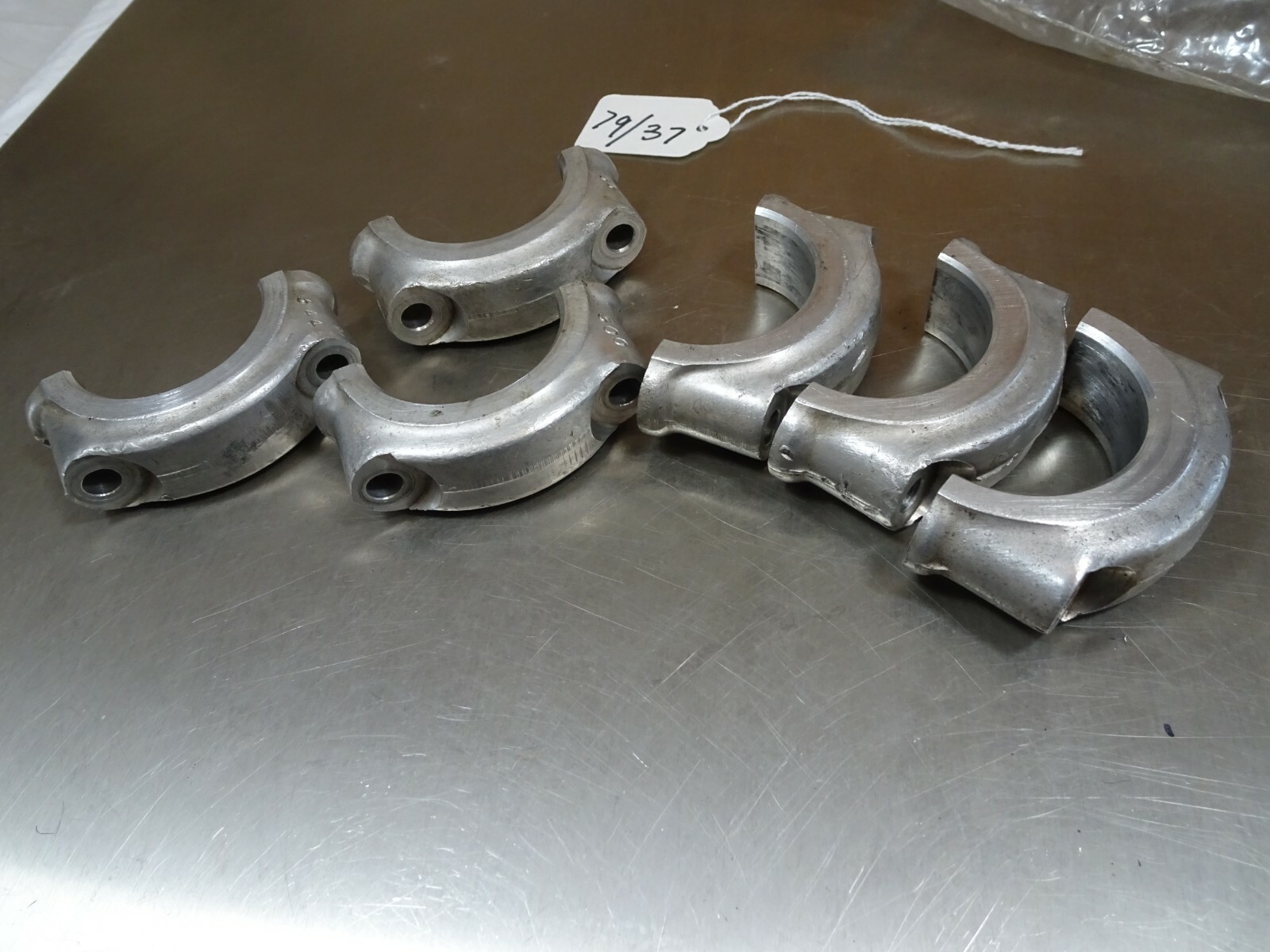 1 LARGE JOURNAL BSA ENGINE CONROD BIG END CAP. POSS VINTAGE A10 A65 A50