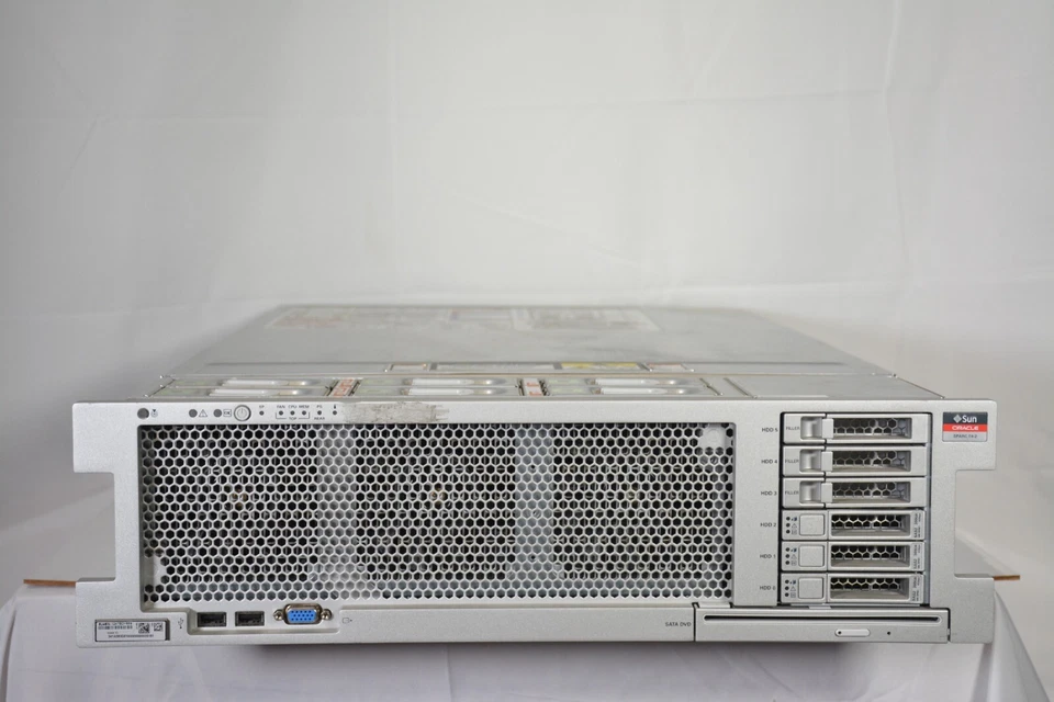 Sun ORACLE  T4-2  2.85GHz 8-Core 128GB 4x 300GB SAS DVD 2PSU - Image 2 of 3