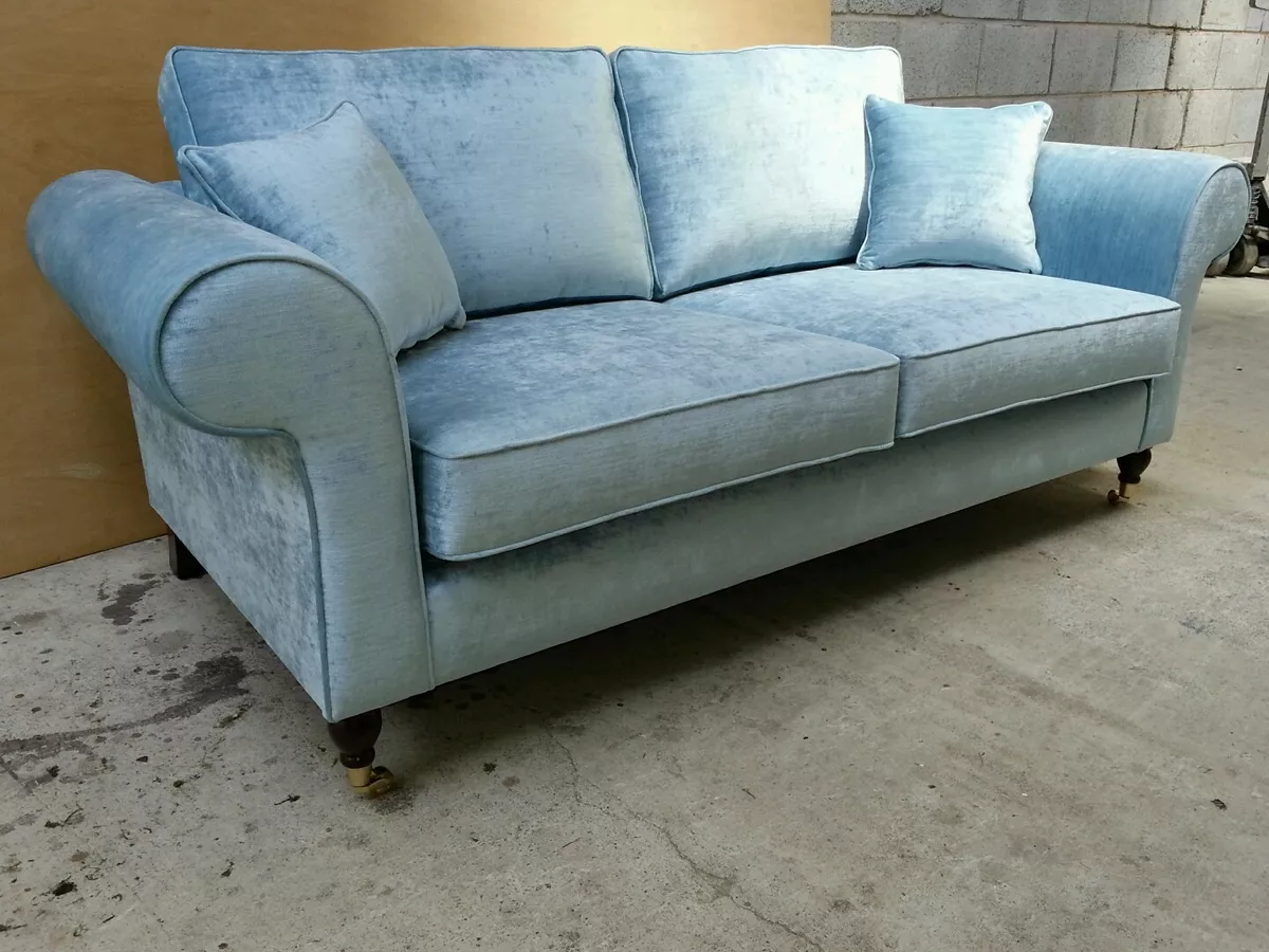 Made settees outlet