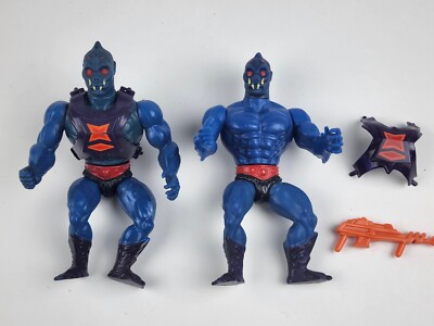 He-Man MOTU Webster figure lot 1984 Missing Hook & String Includes both figs.
