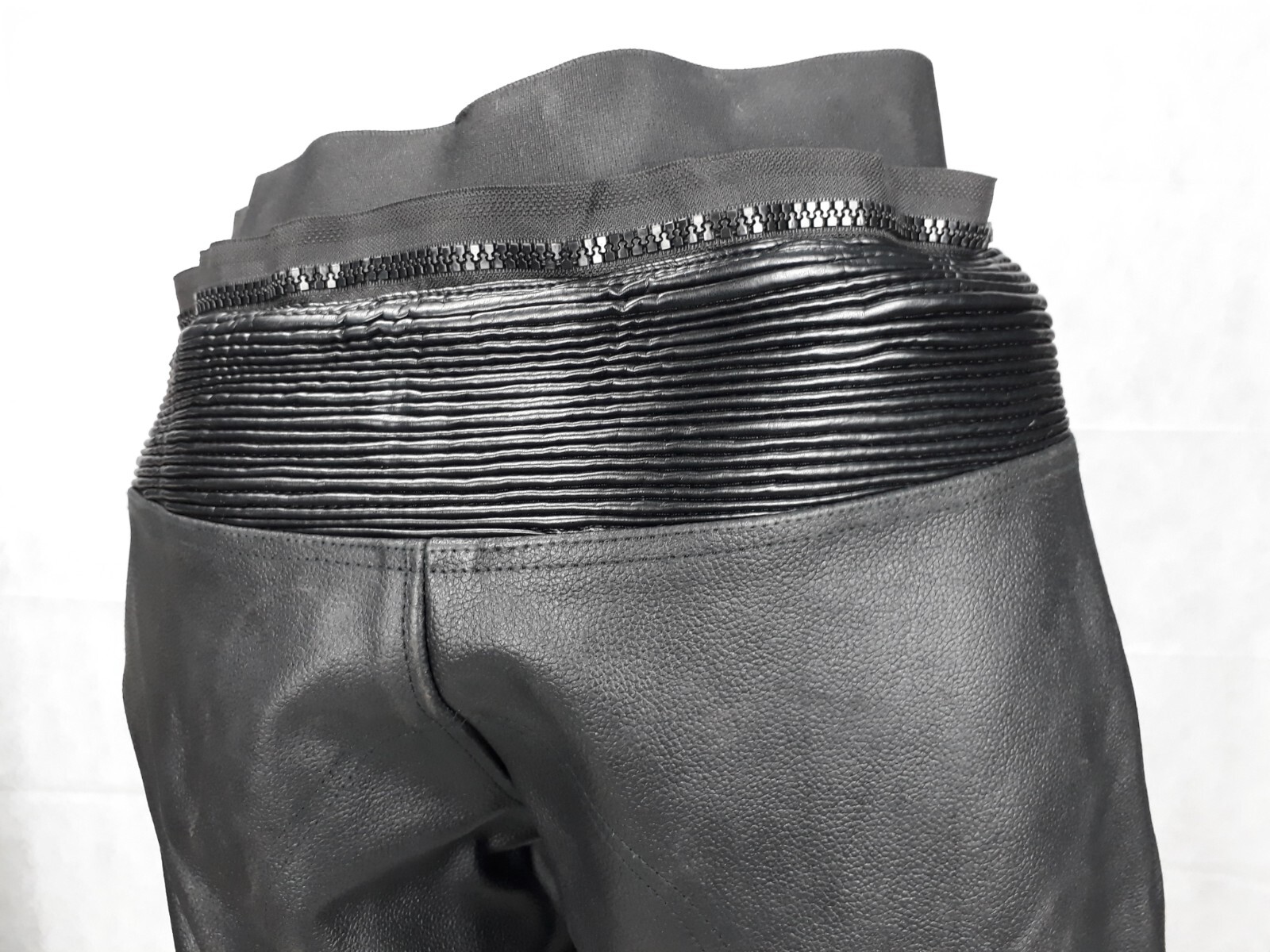 Pantaloni da moto in pelle per giacca di tuta divisibile due pezzi con saponette foto 2