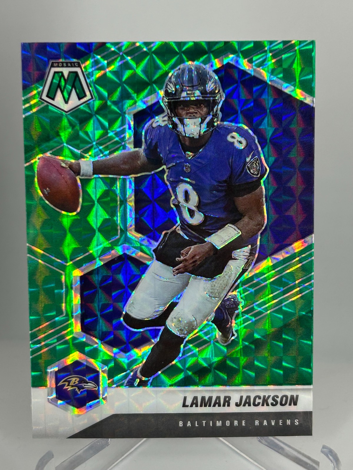2021 Mosaic Green Refractor Lamar Jackson #19 Prizm