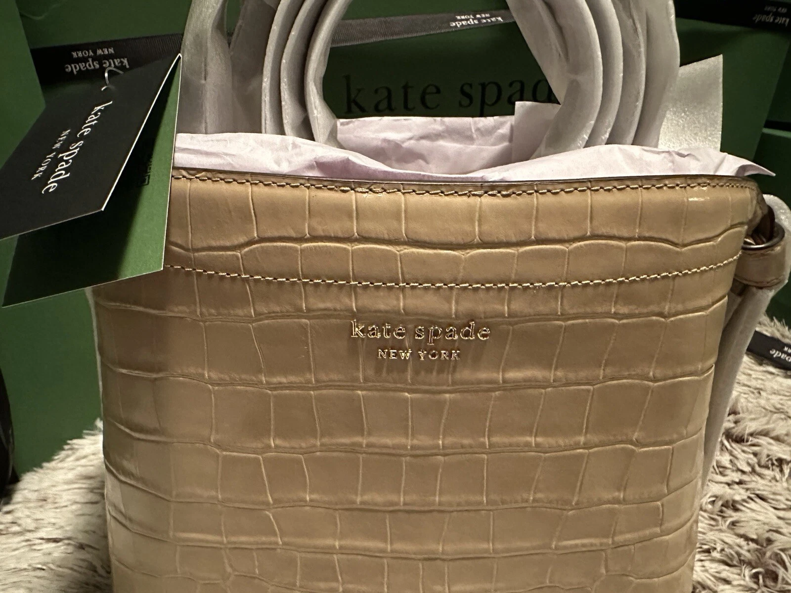 AUTENTICA NUOVA CON ETICHETTE $398 Kate Spade New York Knott borsa media con manico superiore in rilievo Croc