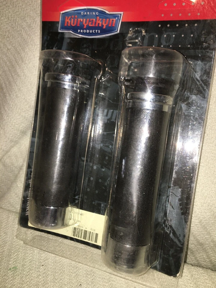 Empuñaduras Kuryakyn ISO cromadas negras cruceros métricos Kawasaki Suzuki Victory Yamaha Foto 2 de 4