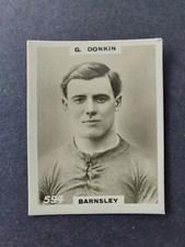 Phillips Pinnace Football Cigarette Card - #594 G Donkin - Barnsley