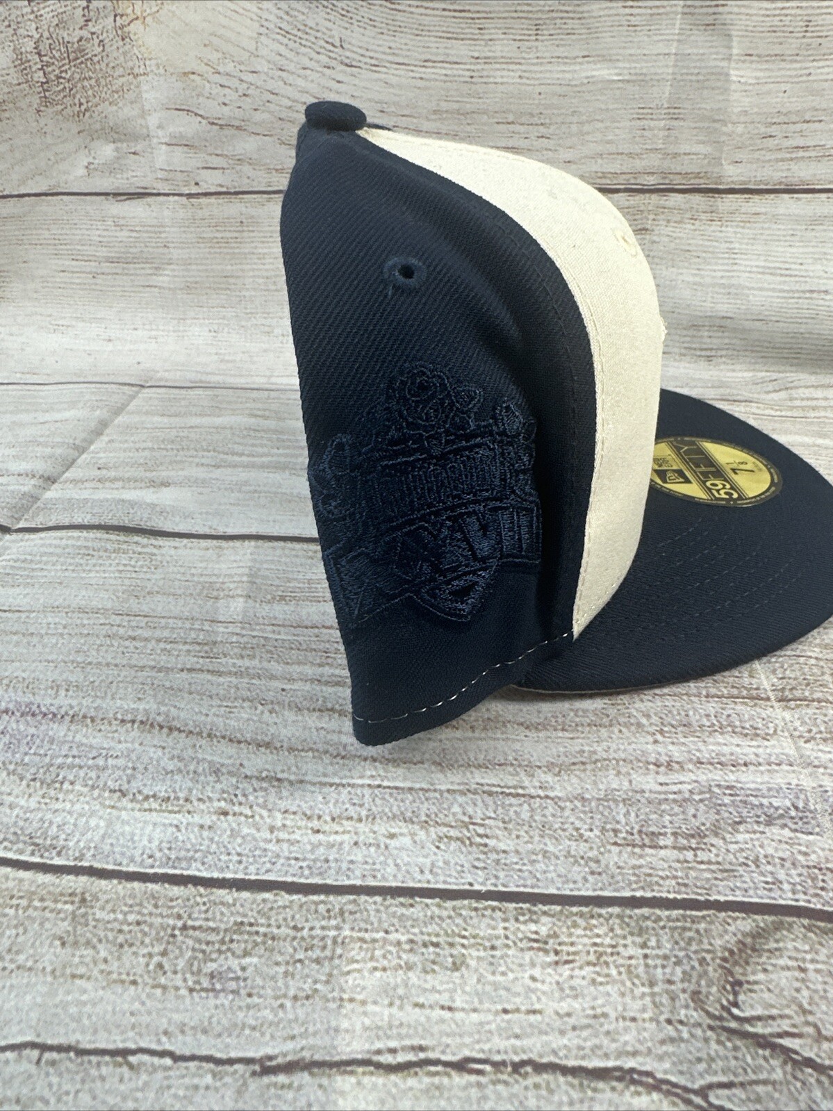 Picture 2 of 4