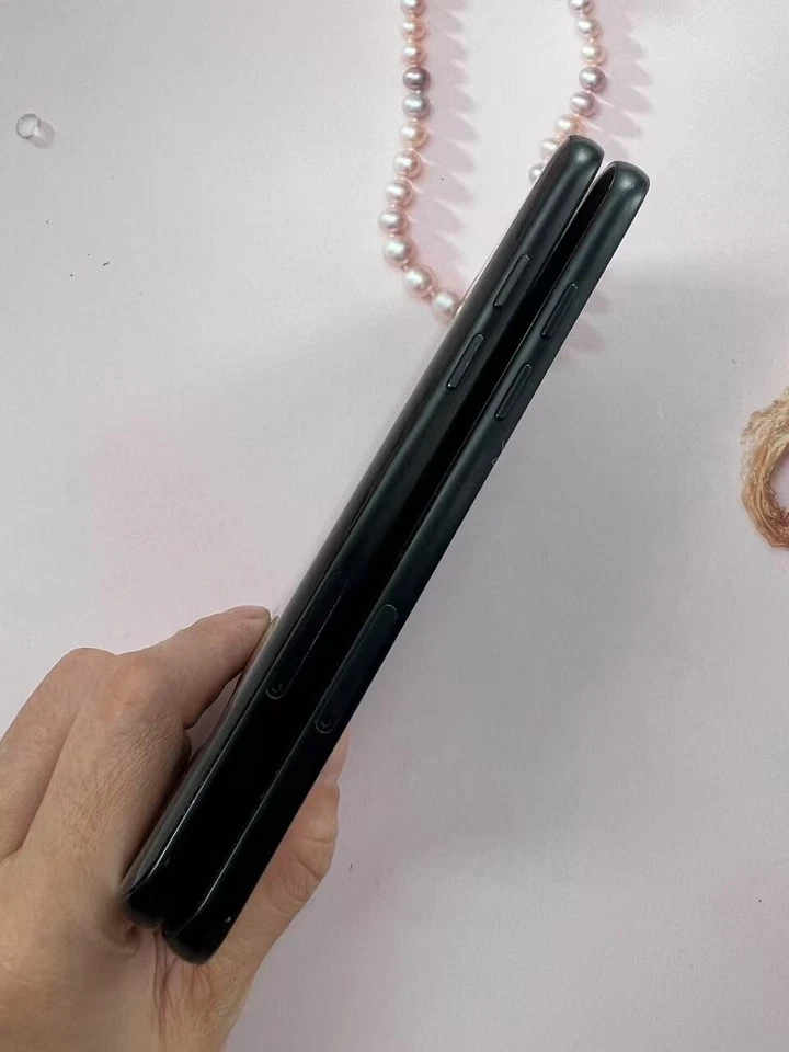 Samsung galaxy A5 2017 (A520)-3+32GB unlocked 4G SIM free global smart phone - Image 3 of 4