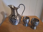 VINTAGE ARTINA SKS ZINN 95% PEWTER PITCHER & 2 MUGS 1836 Grapes/Fruit — photo 1