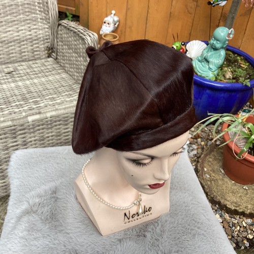 1960s Antique Fur Hat Looks Stunning - Picture 21 of 24