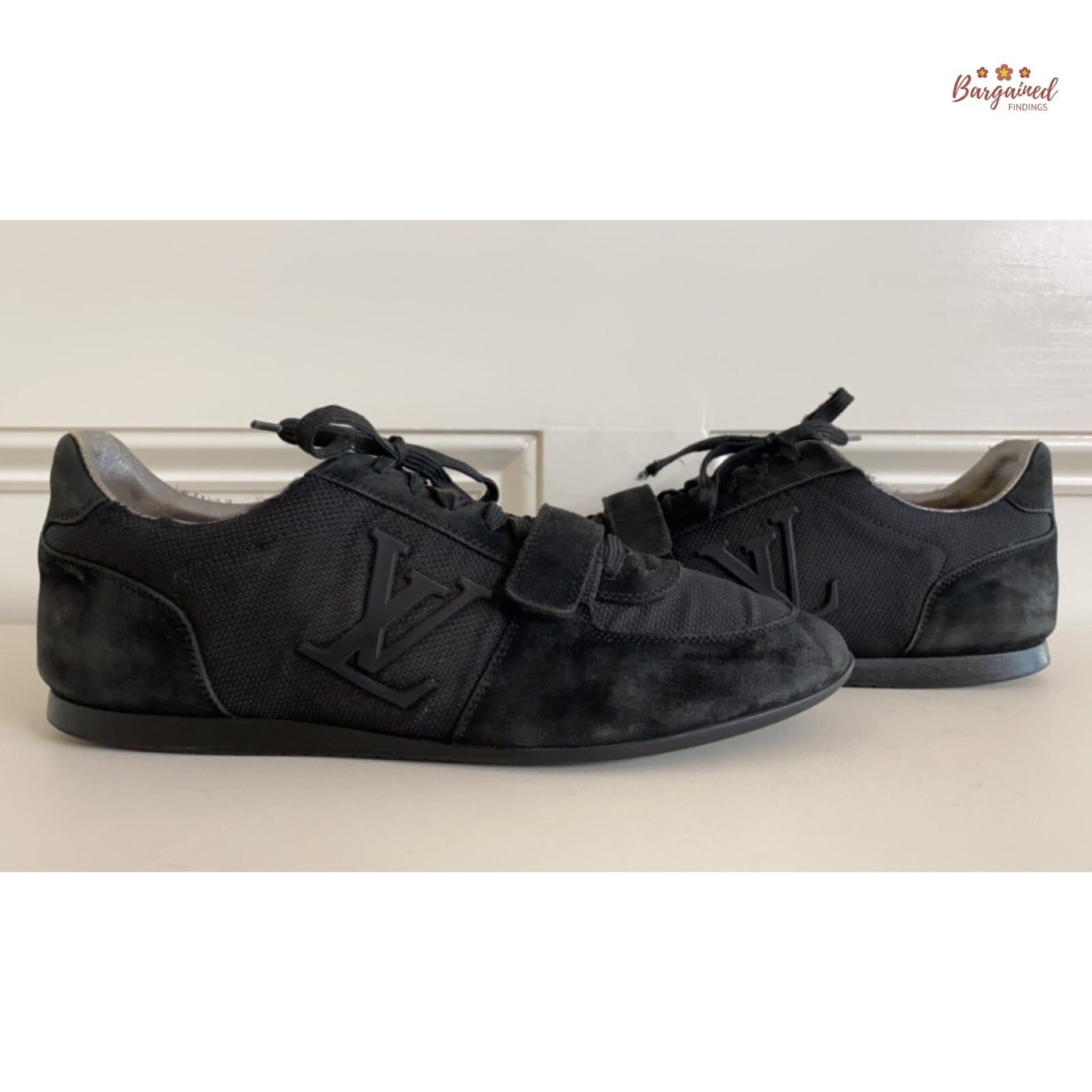 Authentic Louis Vuitton Black Mesh & Suede LV Logo Low Top Sneakers 38/8 image 4