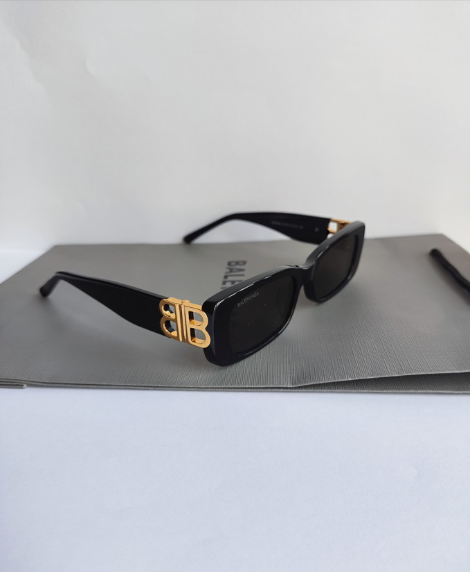 Authentic Balenciaga BB0096S Grey/Black Full-Rim Rectangle Unisex Sunglasses thumbnail 5