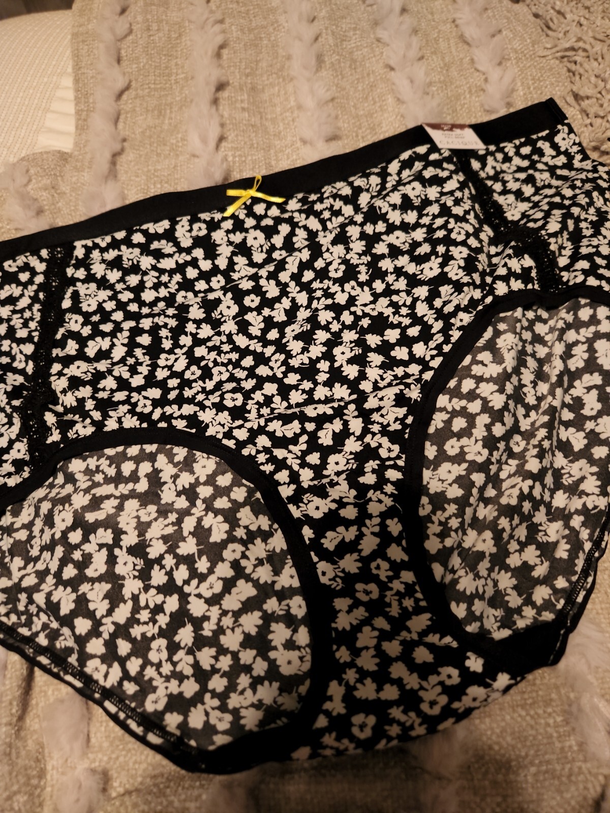 NEW Lane Bryant CACIQUE WHITE BLACK FLORALS EXTRA SOFT FULL BRIEF 26 28