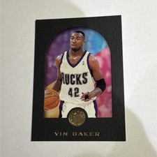 SkyBox Vin Baker Milwaukee Bucks 1995-96 E-XL #46 NBA Basketball Card