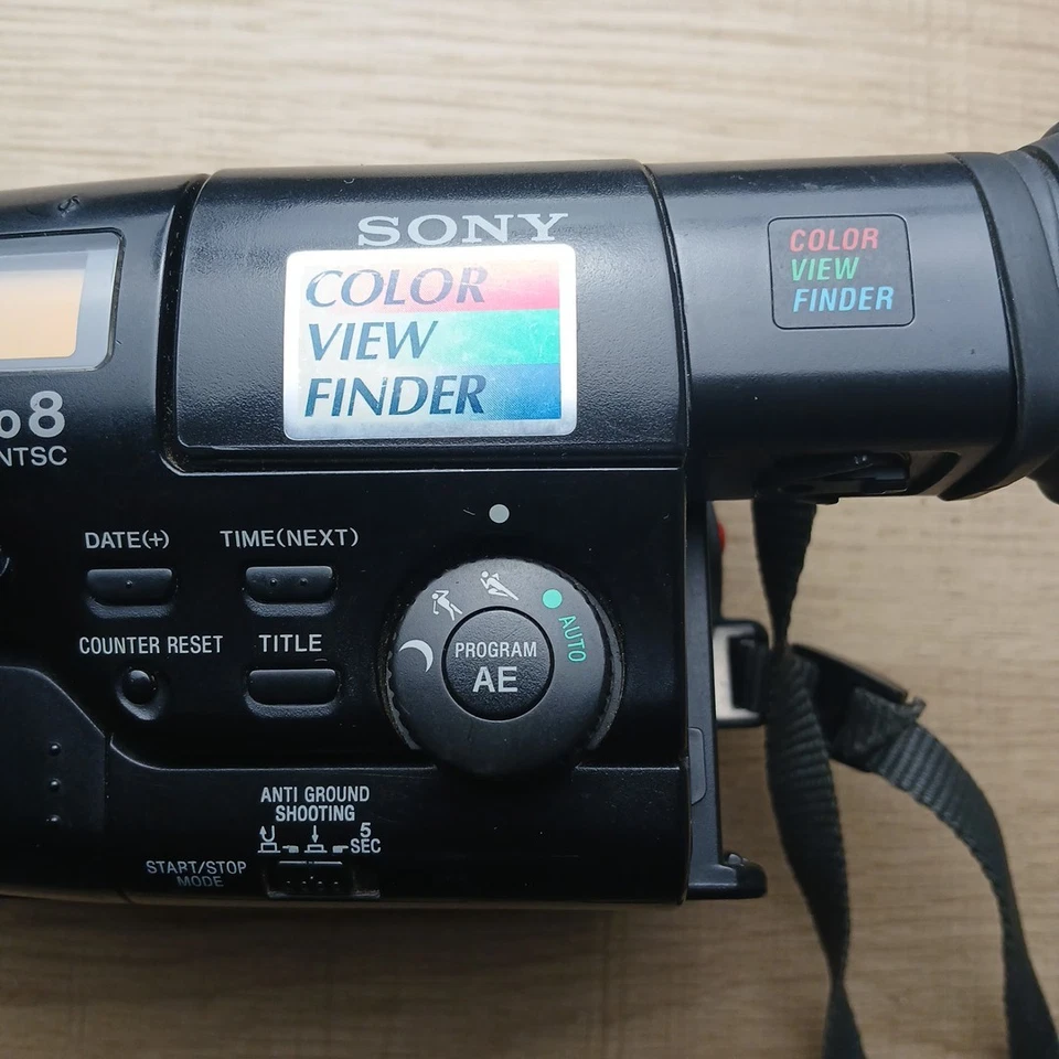 Sony Handycam CCD-TR66 8mm Camcorder Vintage Bag/Charger *Read Description* - Image 3 of 4