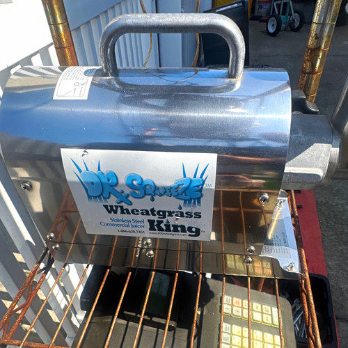 Dr. Squeeze Wheatgrass King Wheatgrass Juicer 0.5HP 1661RPM Manual Feed