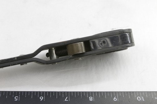 Lowell 1/2" Ratchet Handle - Femaile with Handle Panel Machine Equipment USED - Picture 4 of 5