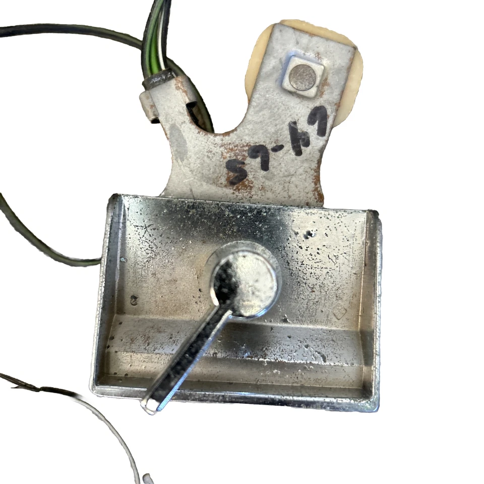 1965 1966 OEM PONTIAC GRAND PRIX ЗАДНИЙ ПЕРЕКЛЮЧАТЕЛЬ ДИНАМИКА ** PkgTube * - Изображение 2 из 3