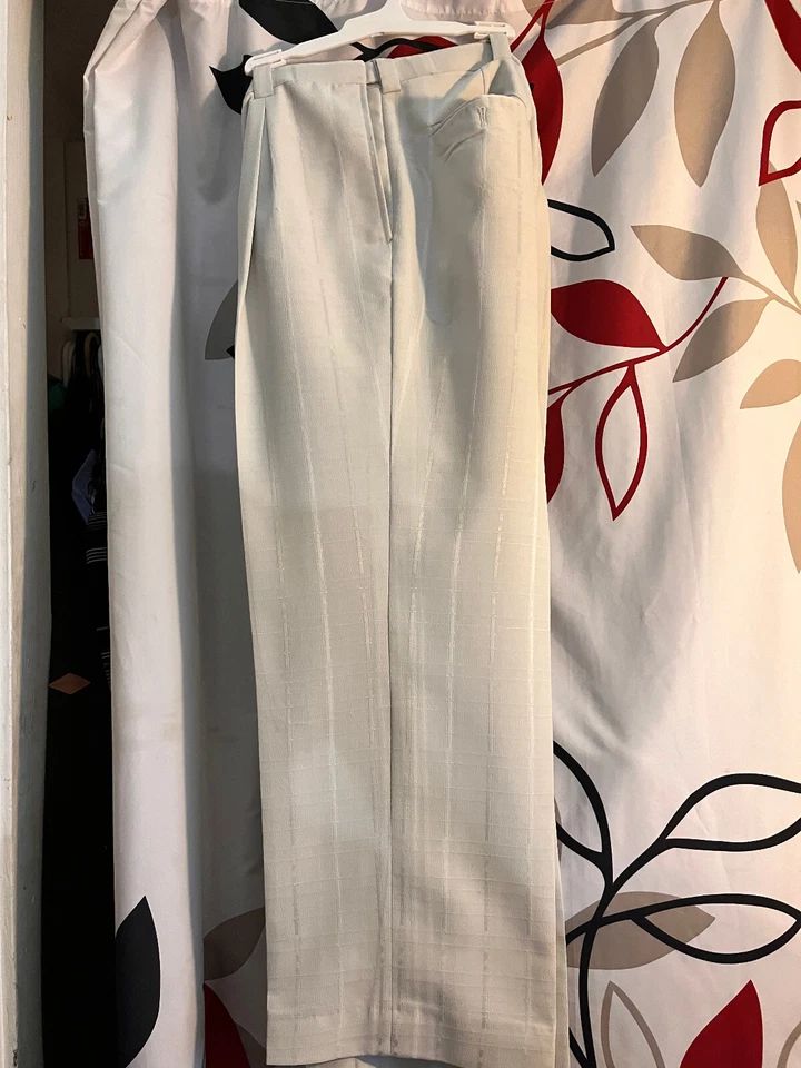 Traje Falcone Hombre Talla 40R Beige Claro 2 Piezas con Tiras Ligeras Foto 3 de 4