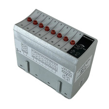 Honeywell XFR822A Pluggable Panel Bus I/O, 8 Analog Output Module, 0 to 10V, 2A