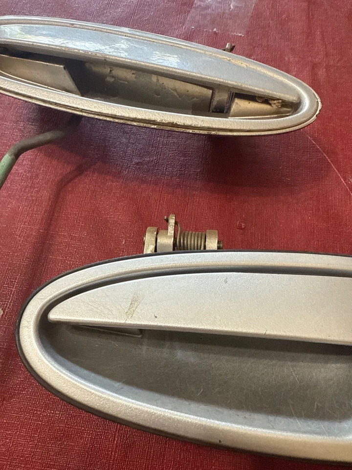 Lote de 2 llaves manija puerta exterior delantera Chevrolet Impala Monte Carlo 2000 2004 2005 Foto 4 de 4