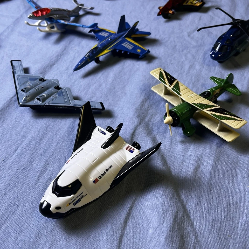 Matchbox Diecast Airplanes & Helicopters - 1/64-1/80 Lot Of 25 Assorted Makes - Image 2 of 4