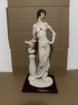 Rare Giuseppe Armani 17'' Lady with Flowers on Pedestal Florence Italy 1993