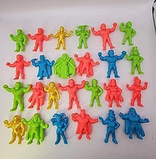 Wendy’s Kids’ Meal Toys DC Superheroes Mini Figures: Lot of 20 Gold Rares 
