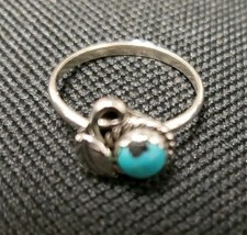 NATIVE AMERICAN STERLING SILVER TURQUOISE RING SIZE 5