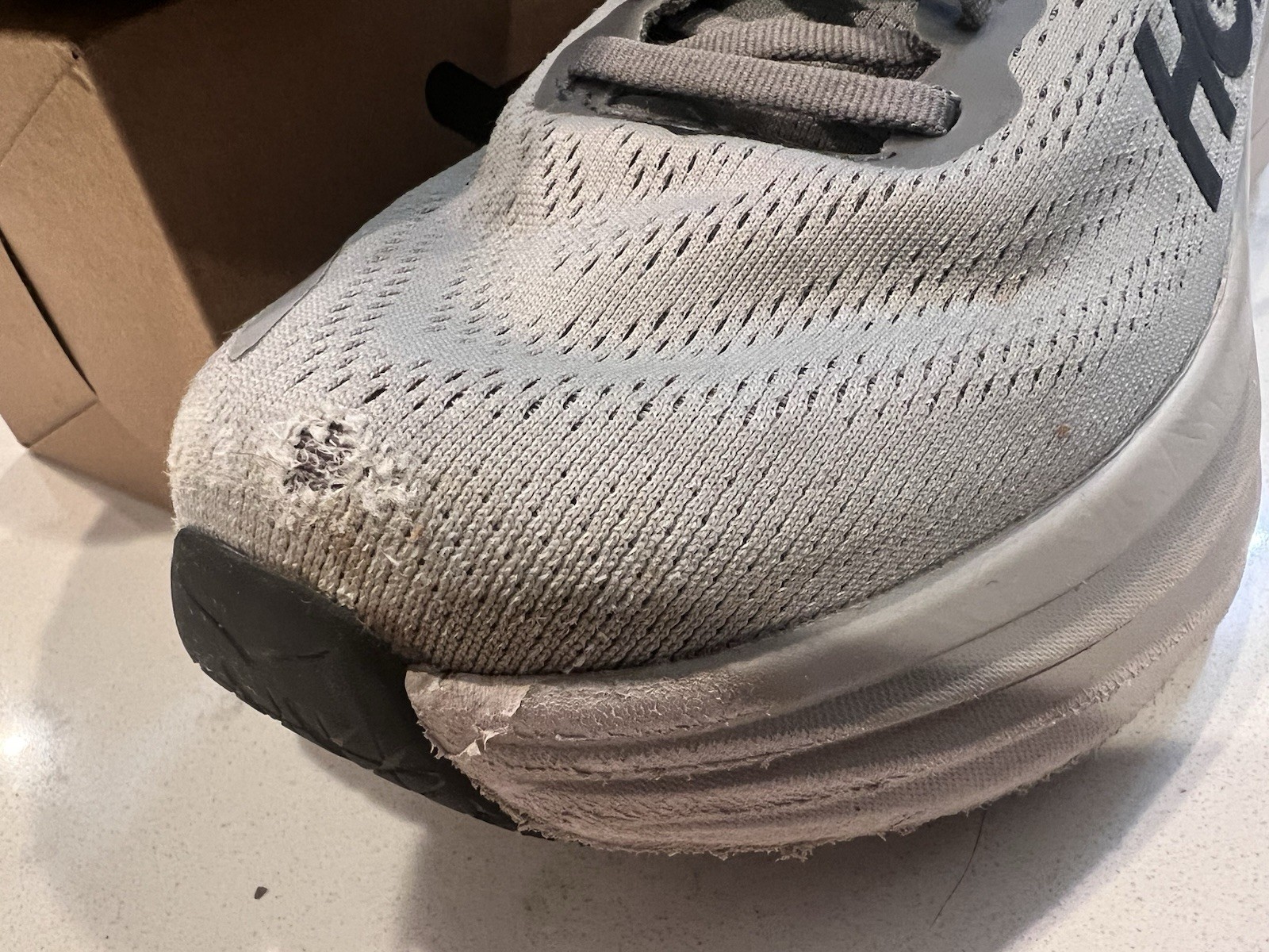 Hoka One One Bondi 8 Men's Athletic Sneakers Light Grey Size 11D Running Shoes thumbnail 2