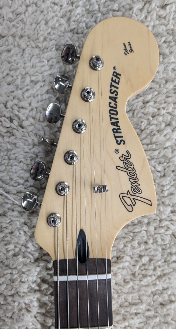 ギター　Fender Fender Limited Tom Delonge Blink 182 Stratocaster Guitar