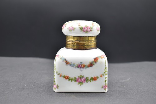 ANTIQUE ~ PORCELAIN DESKTOP INKWELL ~ WITH HAND PAINTED DECORATION - Picture 2 of 9