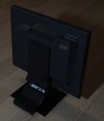 IBM ディスプレイ 本体 黒 ASCII.jp：日本IBM、15インチTFTカラー液晶ディスプレー『ThinkVision