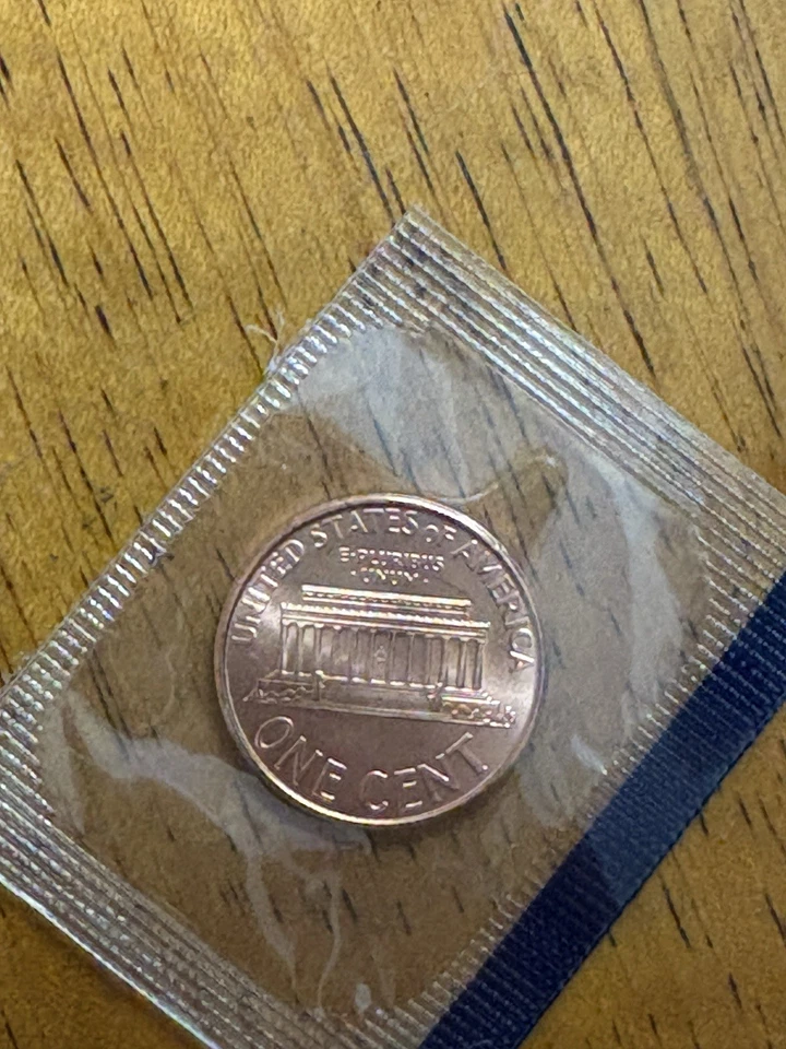 2006 Lincoln Cent Doubled Die Obverse FS-102 Error Coin  - Image 2 of 4