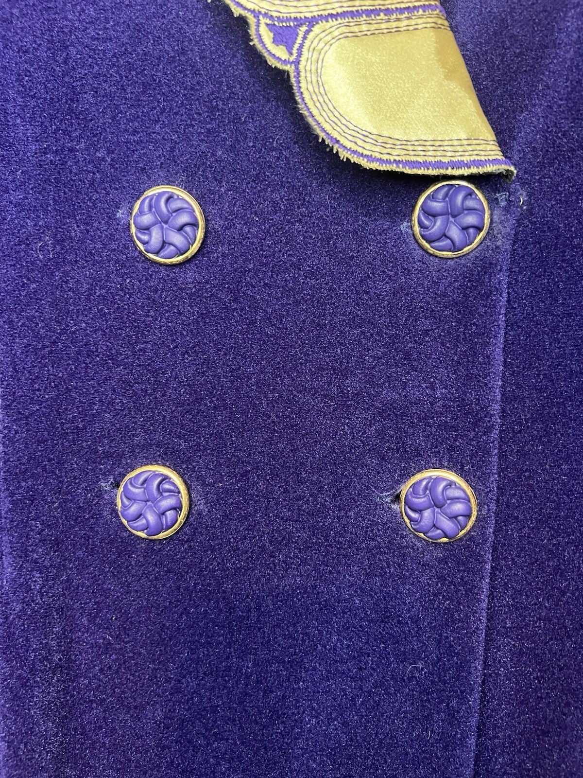 Picture 2 of 12