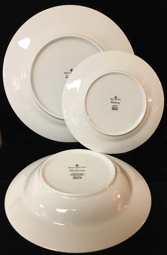 12 Pcs Total -Royal Doulton Blueberry China - 4 SETS of 3 Pc - Dinner/Salad/Soup - Picture 6 of 7