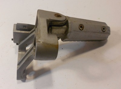 KAWASAKI ZX600 Z6 NINJA REAR RIGHT FOOT PEG BRACKET HOLDER 35011