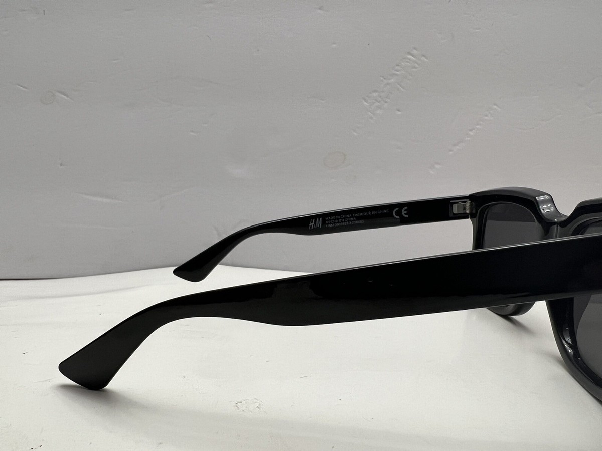 H&M Women Frame Sunglasses Black Eye Wear Unisex Shades. | eBay display picture 1