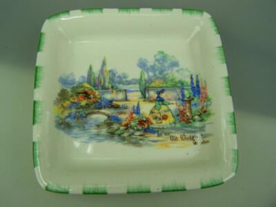 Pin dish Lancasters - In an olde world garden crinoline lady       R14