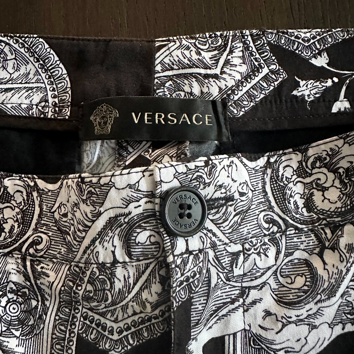 VERSACE ピンクと黒のレギンス 38 Black & Pink Chromo Couture