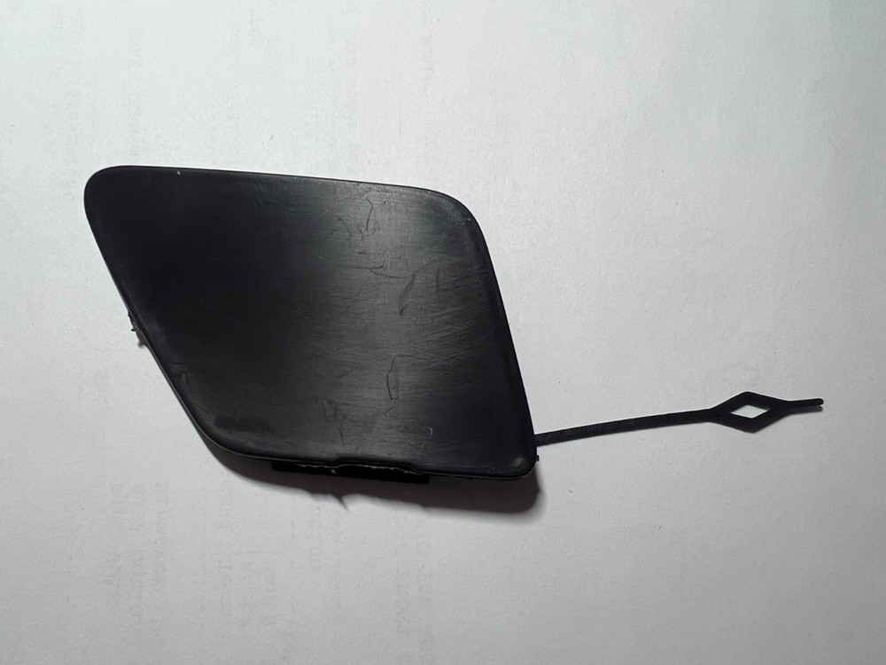 2018-2021 Chevy Traverse OEM Front Tow Hook Cover 84088057