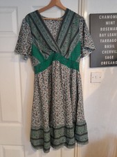 Womens Paisley Dress/ V neckline Size XL hippy Boho Pastel