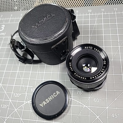 Yashica Auto Yashinon-DX  35mm  F2.8 lens With Front Cap And Case M42 Mount