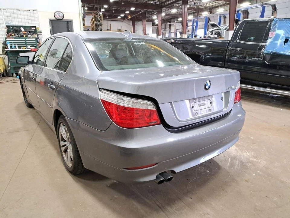 Puntal trasero 2009 528i Sku#4244212 Foto 3 de 4