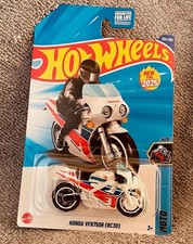 2025 Hot Wheels Honda VFR750R RC30 White 224 MOTO