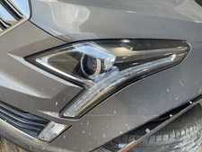 Driver Left Headlight Halogen Fits 17-19 XT5 4437367